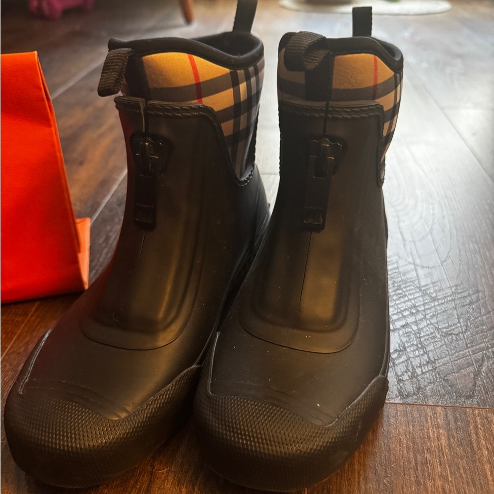 Black Rain Boots with Plaid Accent